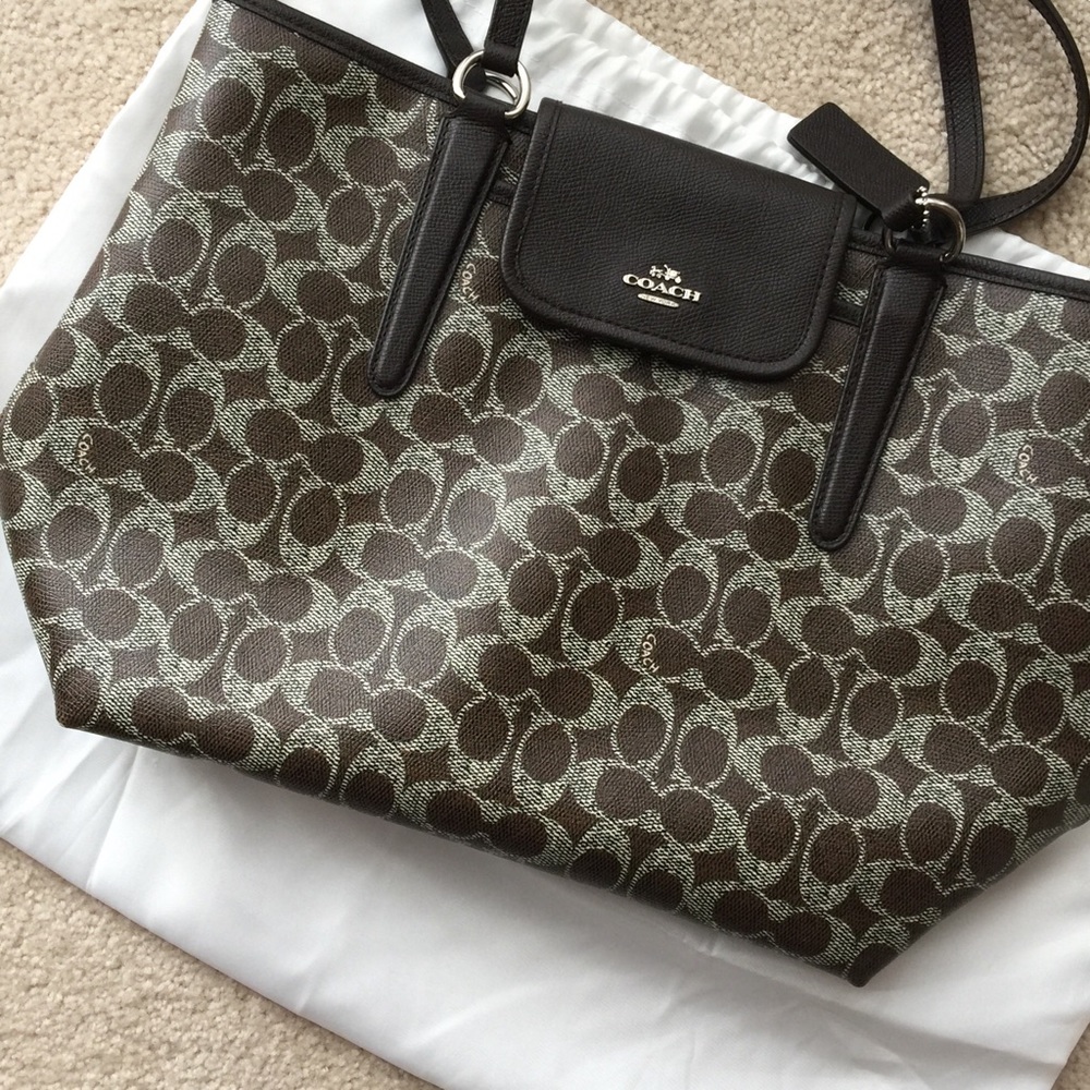 BRAND NEW Coach Ward Signature Print Tote